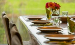 vakantiewoning gedekte eettafel